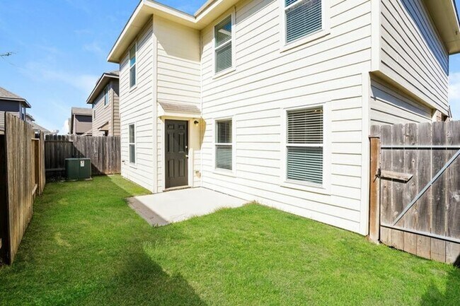 Building Photo - 18551 Rock Flats Ravine Dr