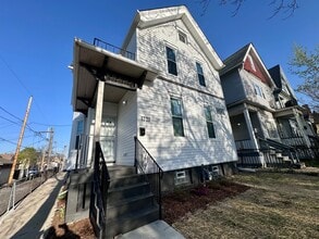 Building Photo - 1221 N 24th St