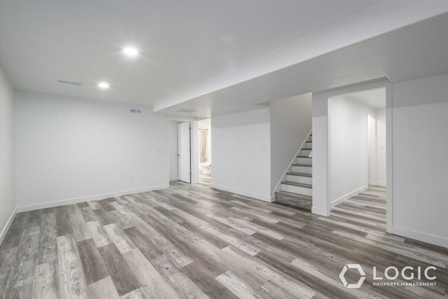 Building Photo - 5075 Rustic Patch Rd