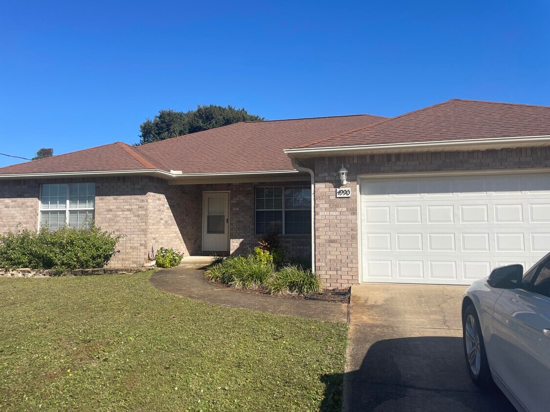 4990 Elea Calle Ln, Gulf Breeze, FL 32563 House Rental in Gulf Breeze, FL