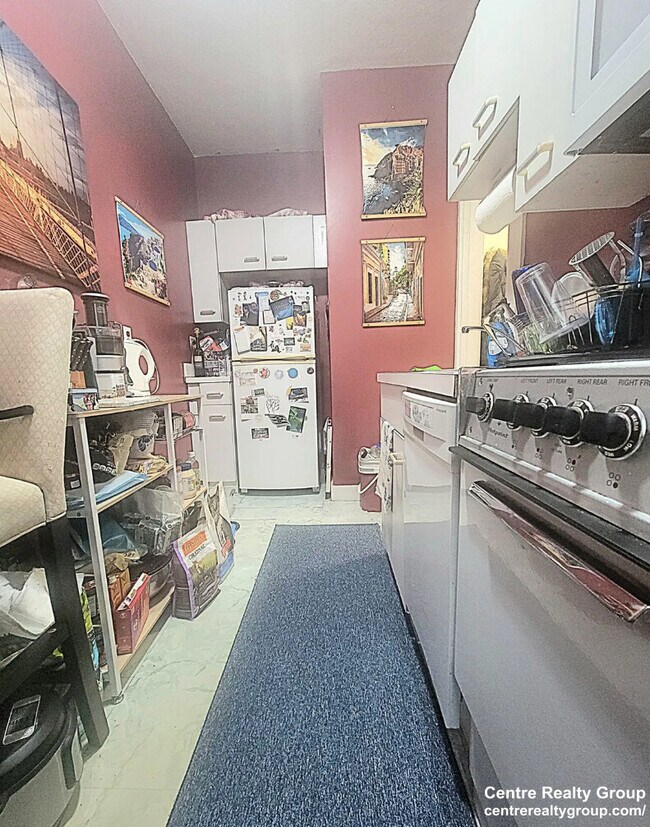 Building Photo - 9 Colborne Rd