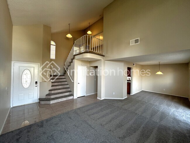 Building Photo - 13035 Reindeer Ct