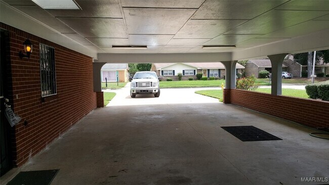 Foto del edificio - 4254 Lawnwood Dr