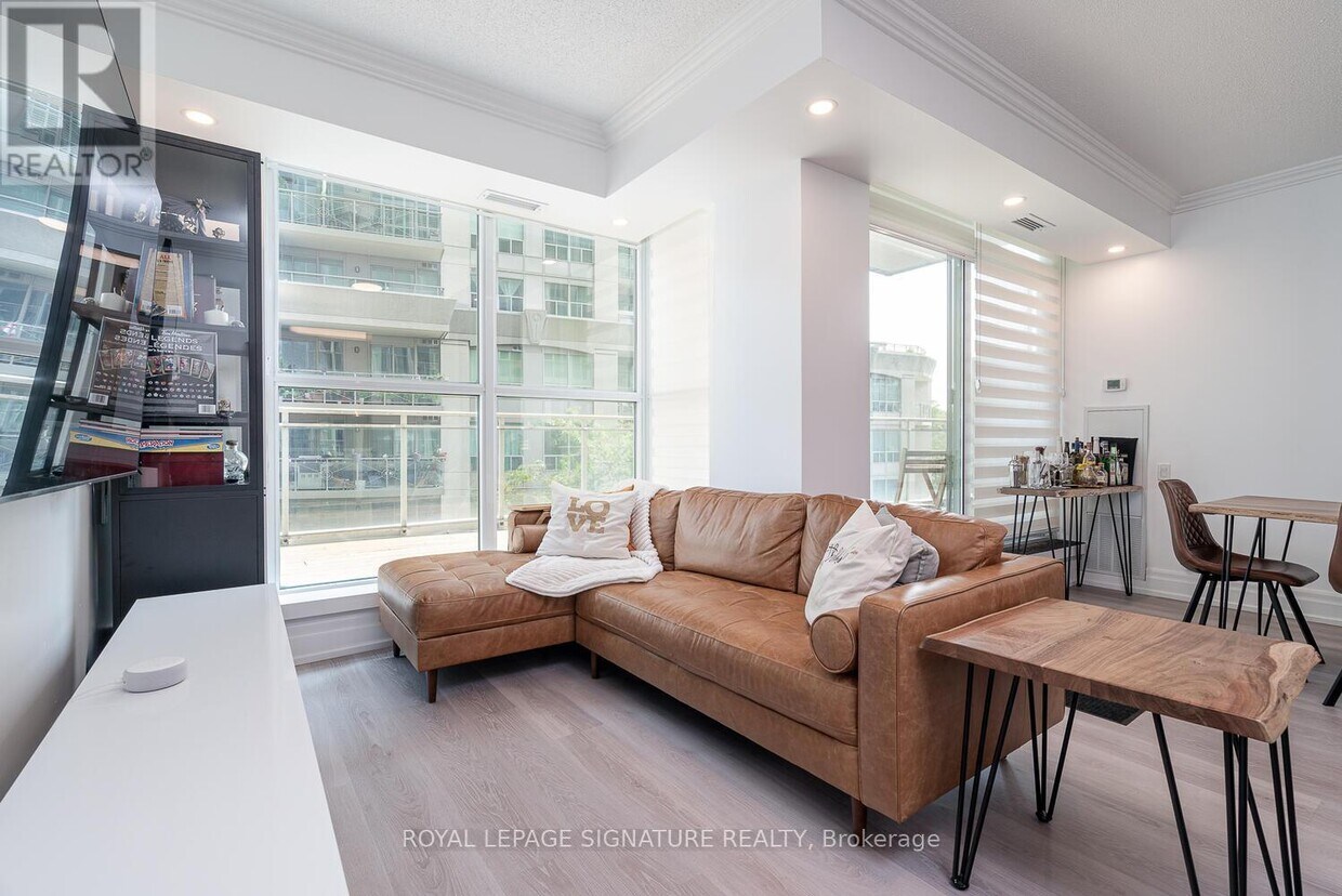 Photo principale - 2067-2067 Lake Shore Blvd W