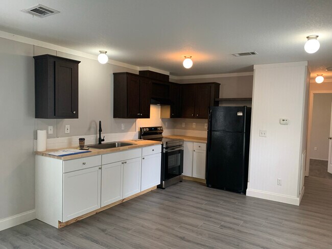 Foto del edificio - 4816 N US Hwy 441