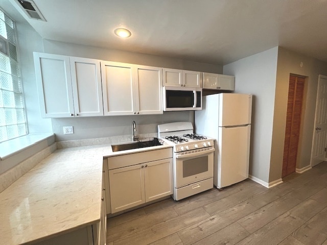 Building Photo - 4457 S Oakenwald Ave