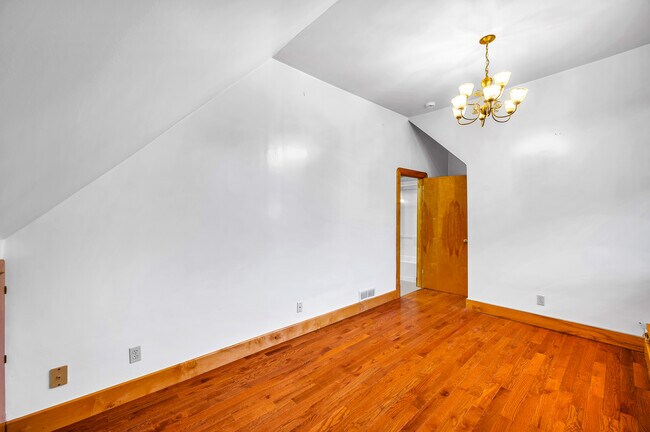 Foto del edificio - 443 W High St