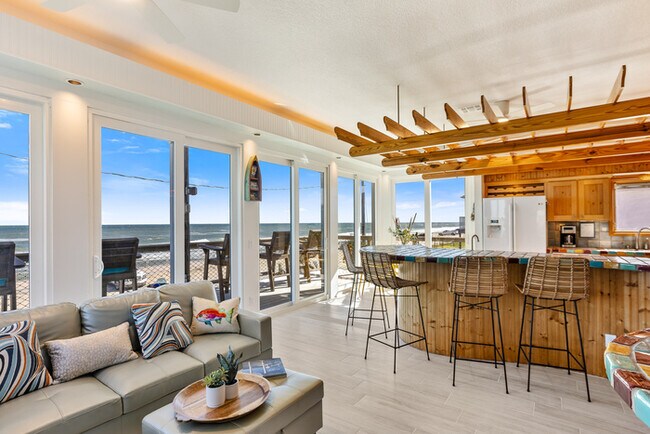 Building Photo - 6618S / Little Latitude / Oceanfront Home