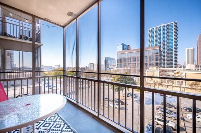 Foto del edificio - 218 Peachtree St NE