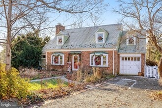 Building Photo - 3062 N Quincy St