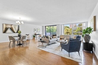 Building Photo - 80 Park St