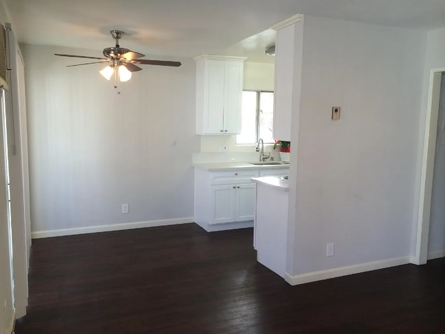 Foto del edificio - 14718 Magnolia Blvd