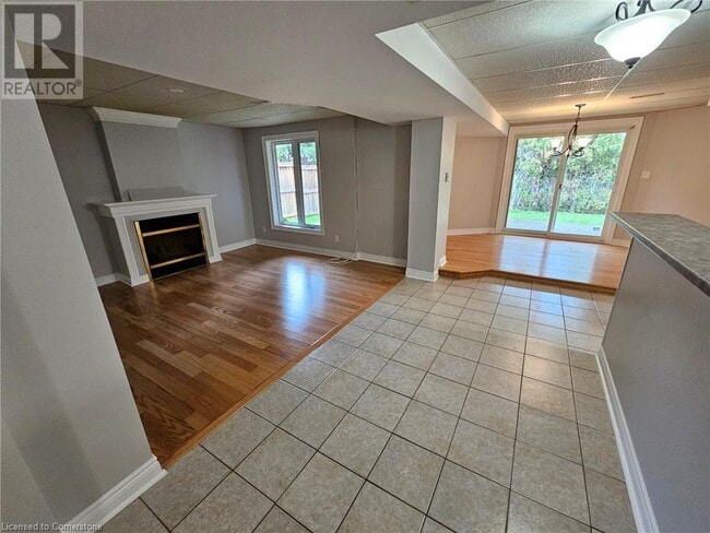 Building Photo - 2173 Charnwood Dr
