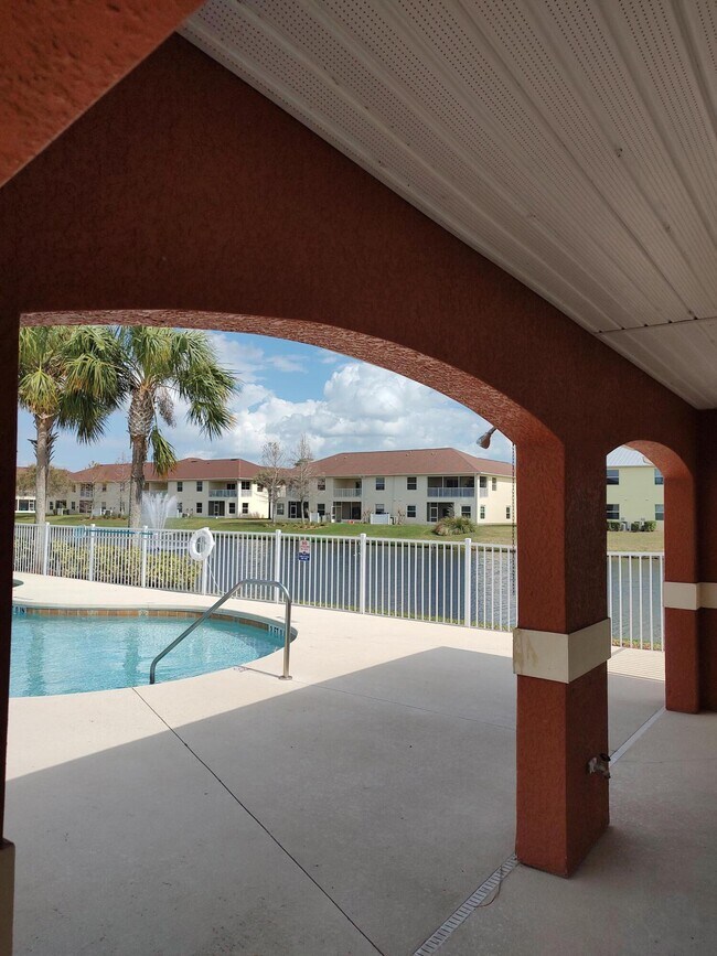 Building Photo - 927 Ocaso Ln