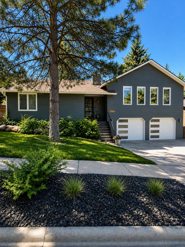 Building Photo - 2075 E Mortimer Dr