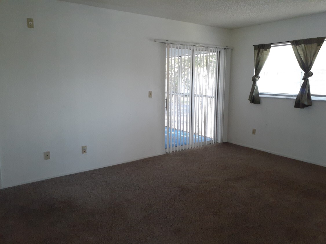 Foto del edificio - 563 Midway Track