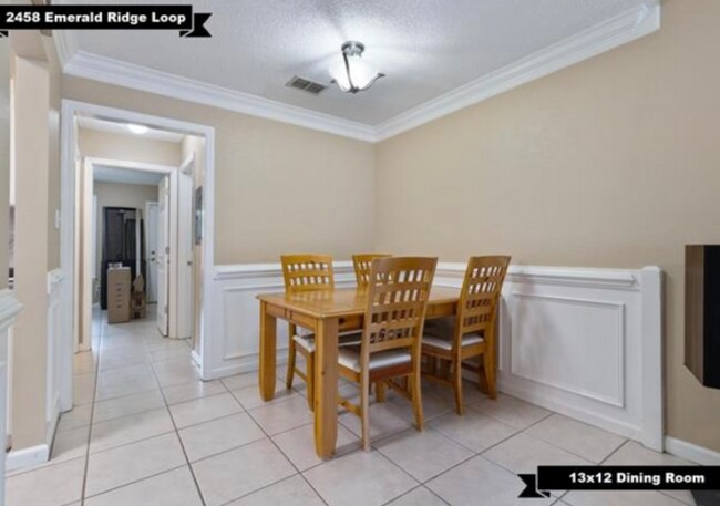 Foto del edificio - 2458 Emerald Ridge Loop