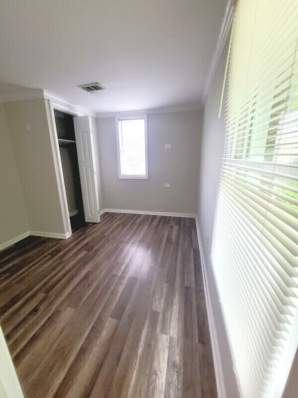 Building Photo - 363 Sowers Rd
