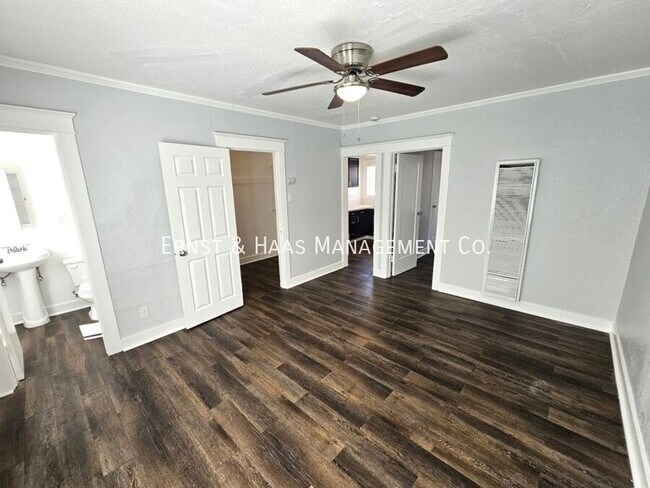 Foto del edificio - 1306 E Hellman St