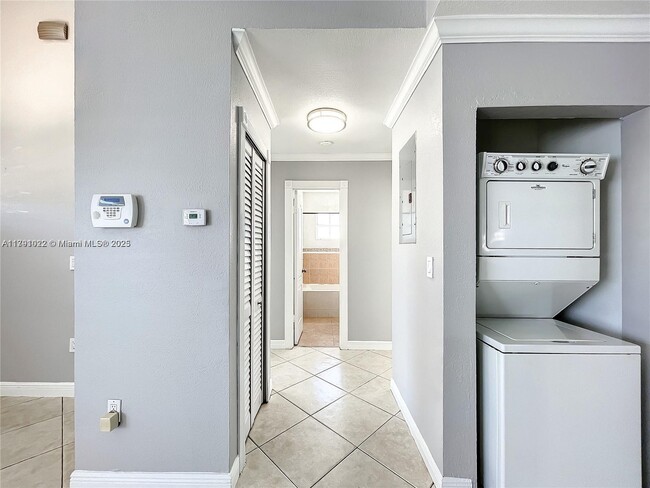 Foto del edificio - 6952 W 25th Ct