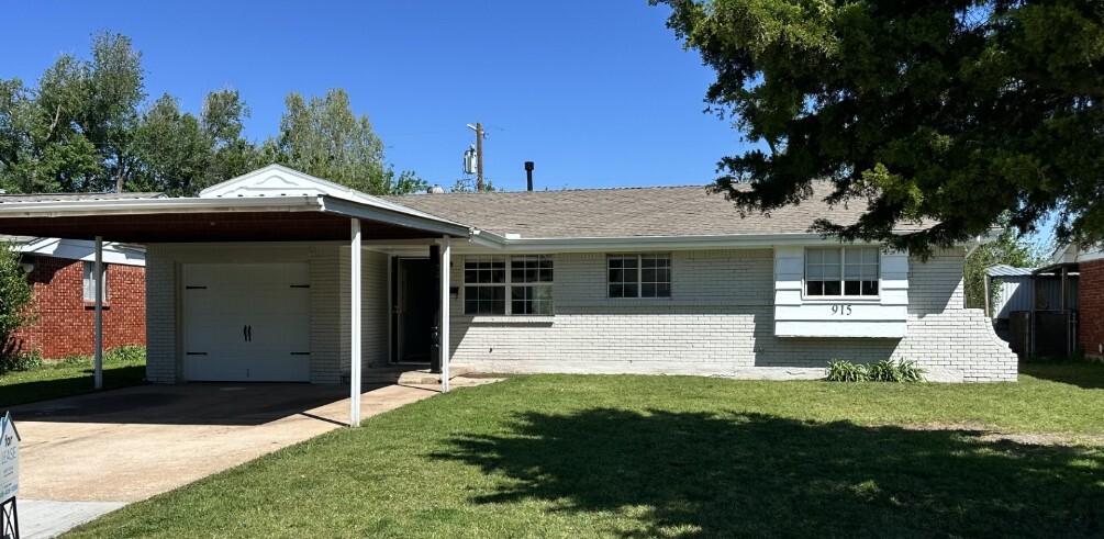 Foto principal - 915 W Main St