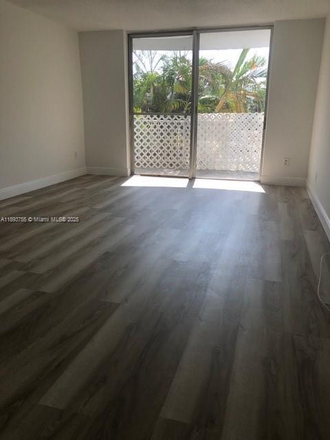 Foto del edificio - 494 NW 165th St