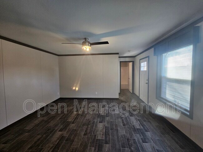 Foto del edificio - 700 S 12th St