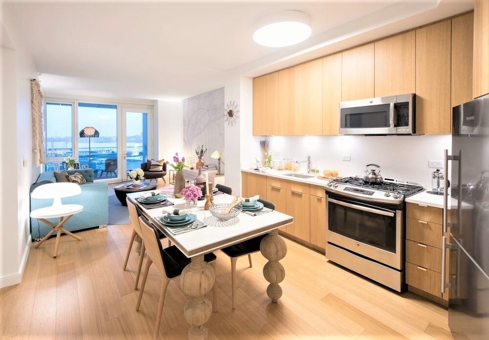 Foto principal - 631 W 57th St
