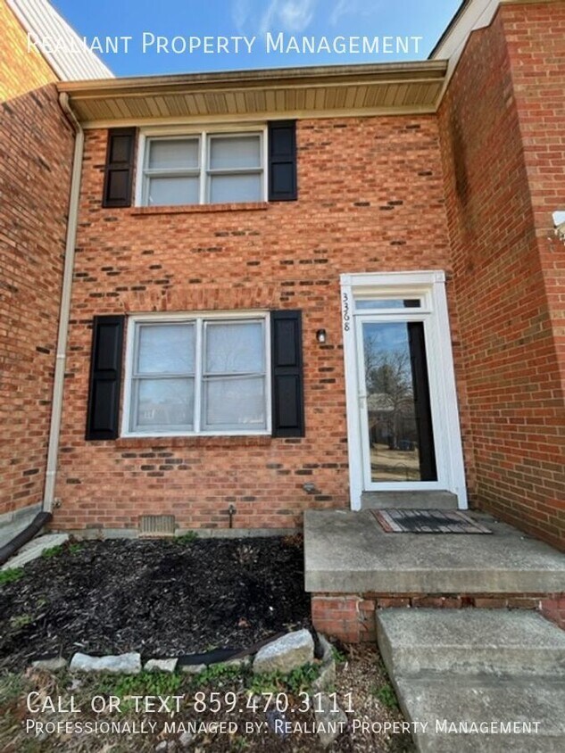 Primary Photo - 2 bed, 1.5 bath all electric townhome loca...