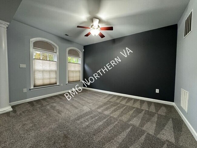 Foto del edificio - 10673 General Kirkland Dr