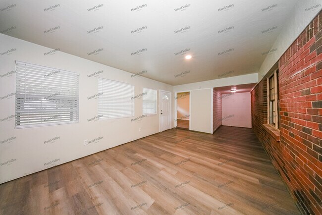 Foto del edificio - 2401 N Key Blvd