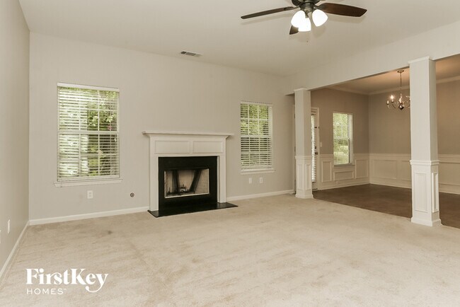 Building Photo - 3421 Stoneleigh Walk