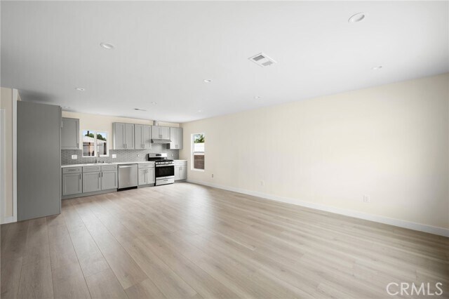 Foto del edificio - 2657 N Brighton St