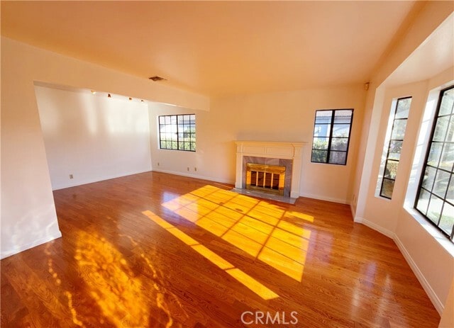 Foto del edificio - 1050 Mayflower Ave