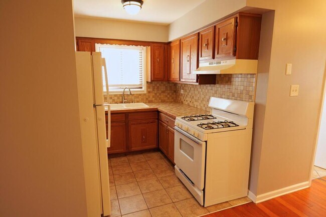 Foto del edificio - 3680 W 119th St