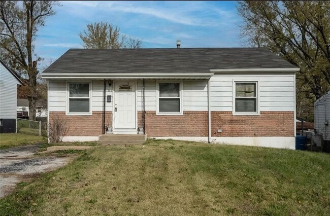 Photo - 325 Caithness Rd House