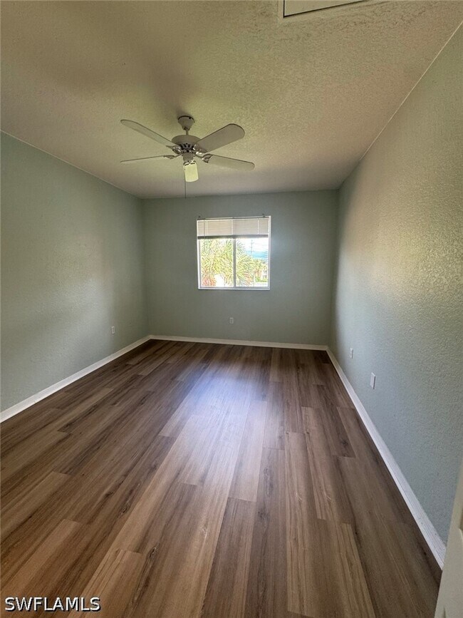 Foto del edificio - 6400 Aragon Way