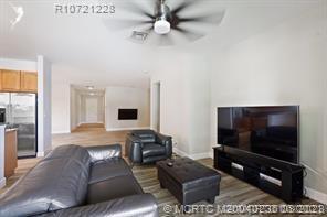 Foto del edificio - 3332 SW Porpoise Cir