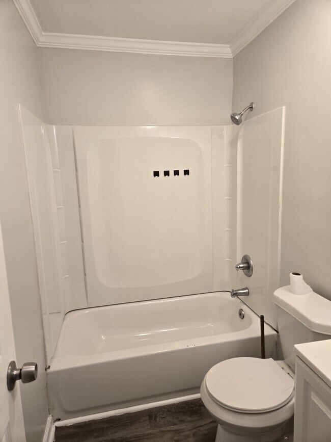 Building Photo - 1137 Madeline Ave