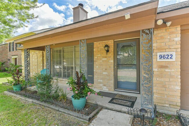 Building Photo - 9622 Oldenburg Ln