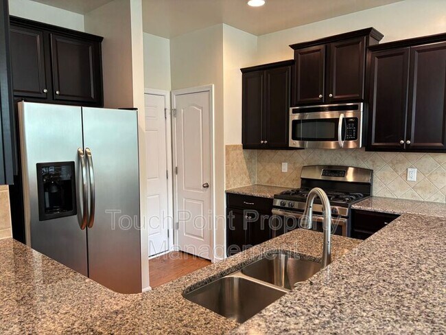 Building Photo - 78123 Rillstone Dr