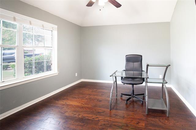 Building Photo - 2601 Cascade Cove Dr