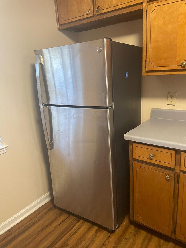 Foto del edificio - 8546 Pineland Dr