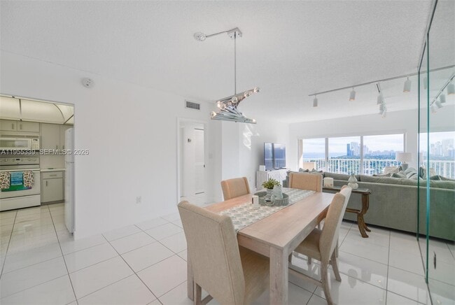 Building Photo - 1985 S Ocean Dr