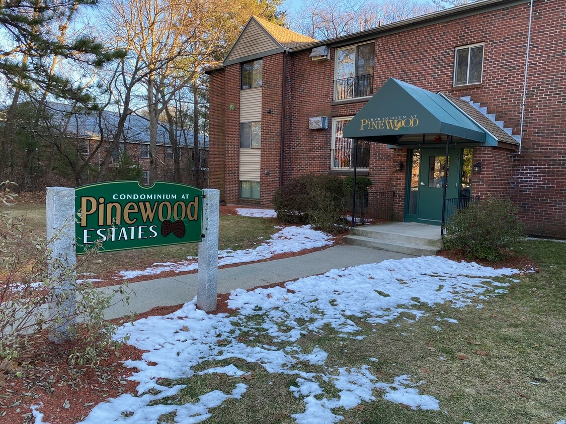 Primary Photo - 132 English Village Rd
