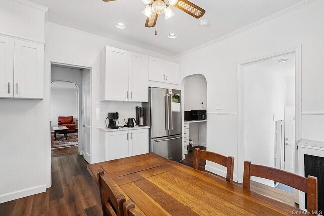 Foto del edificio - 134 Old Mamaroneck Rd