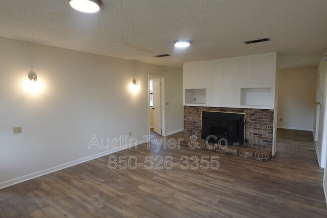Building Photo - 3164 Redbud Ln
