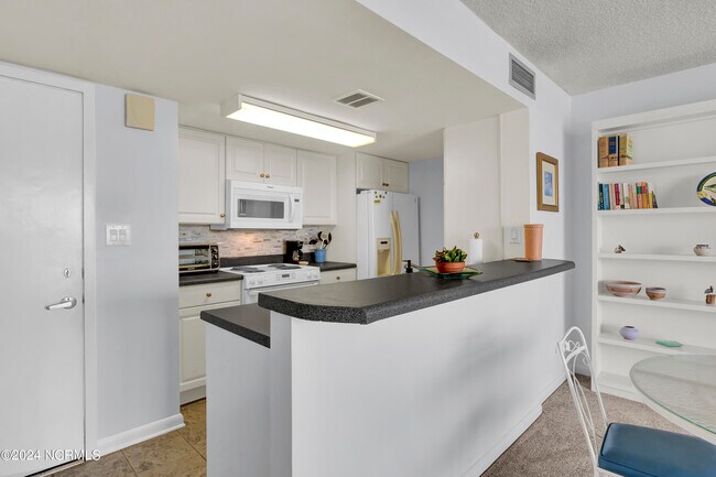 Foto del edificio - 322 Causeway Dr