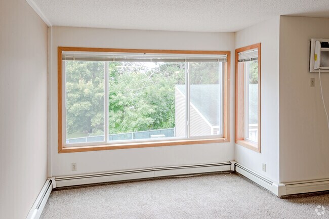 2HAB, 1BA - 997 ft² - Summit Court 242
