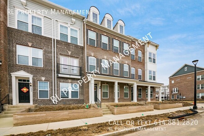 Building Photo - Gorgeous BRAND NEW 3 Bedroom/3.5 Bath Cond...